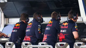 De pitmuur van Red Bull