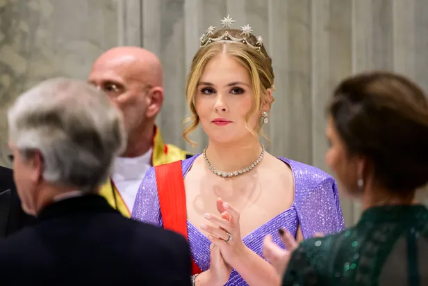 Prinses Amalia tijdens het staatsbanket voor Portugal, december 2024.