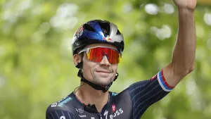 Primoz Roglic rijdt Vuelta