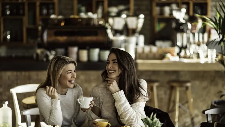 Op deze manier kom je van die nare koffie-adem af