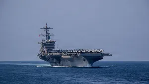 Bemanning Amerikaans vliegdekschip USS Abraham Lincoln na 285 dagen weer aan wal
