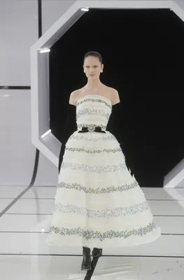 Richard Quinn Catwalk.