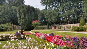 Bloemenpracht in kasteeltuinen Middachten