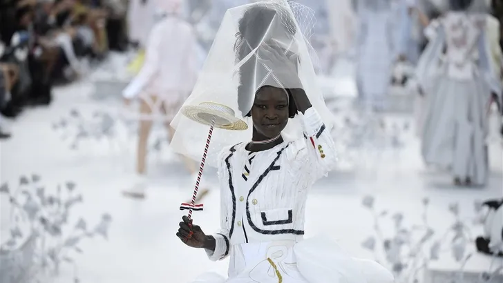 Paris Fashion Week in sprookjesachtig wit