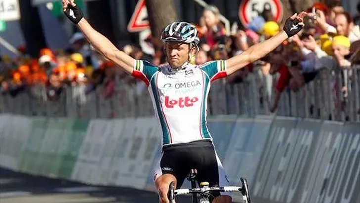 Lloyd pakt zege na lange vlucht in Giro