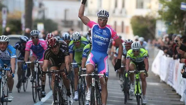 Petacchi wint ook in het shirt van Lampre