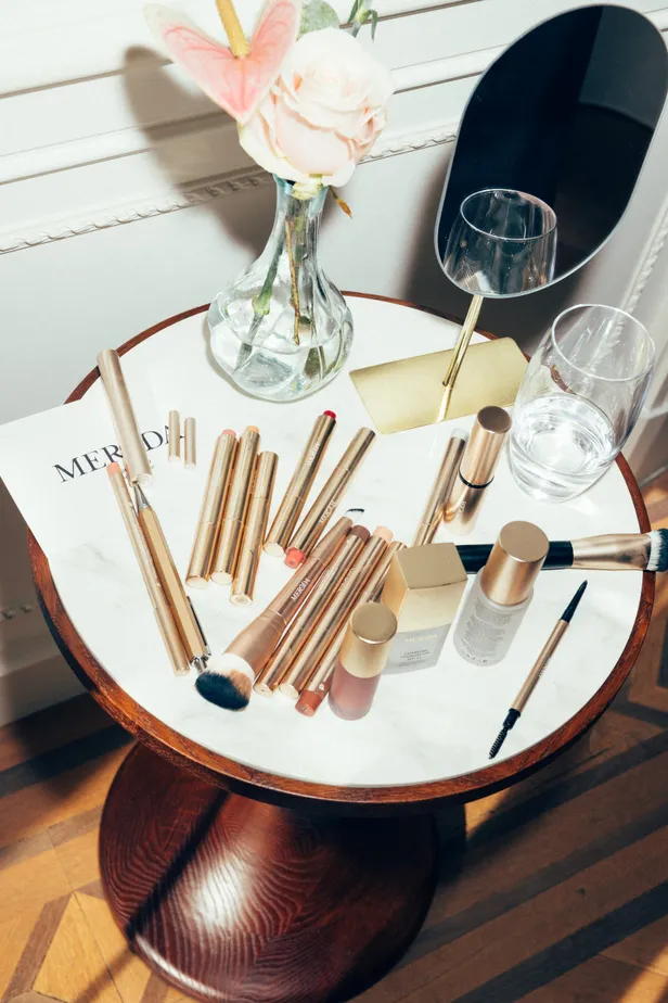 Tijdens de masterclass gingen de deelnemers onder begeleiding van professionele visagisten aan de slag met een beauty-routine à la Meroda.