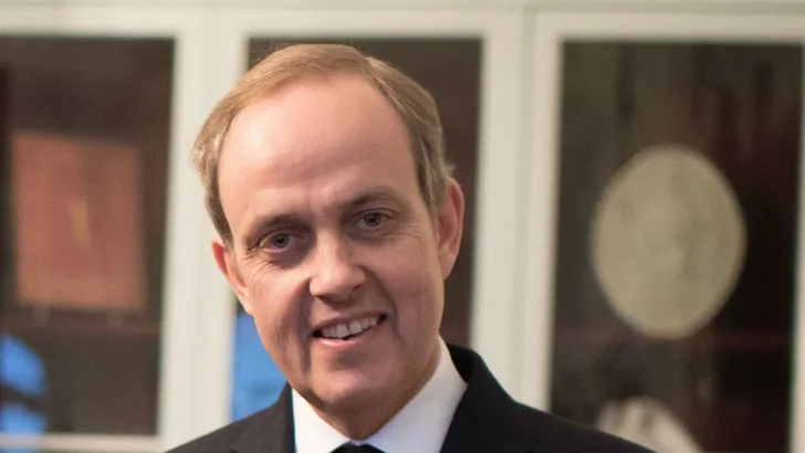 Dus, wie is die nieuwe 'koning' van Frankrijk?