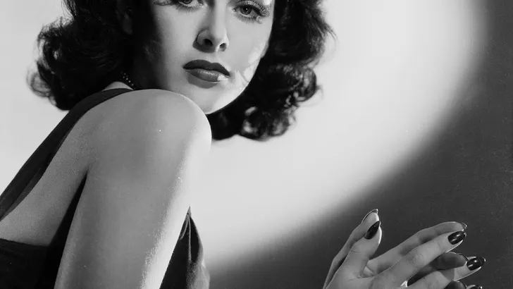 Mini-serie over alleskunner Hedy Lamarr in de maak