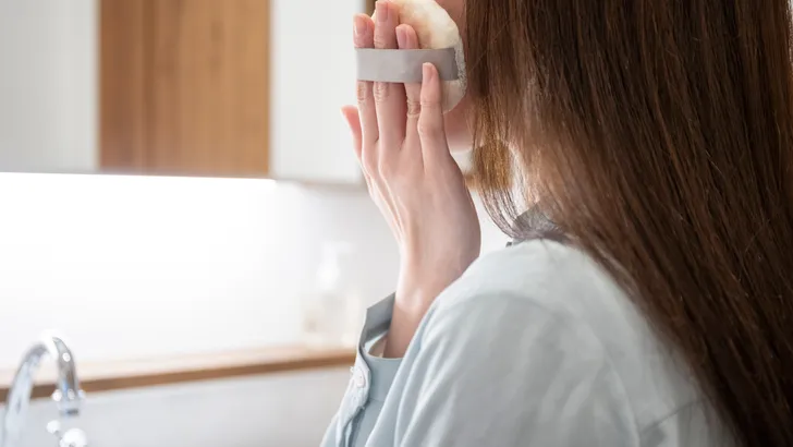 Good to know: zó weet je wanneer je make-up over de datum is