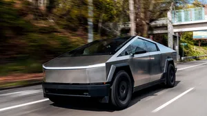 Bestuurder ontsnapt aan de dood dankzij Tesla's autopilot die in een fractie van een seconde ingreep