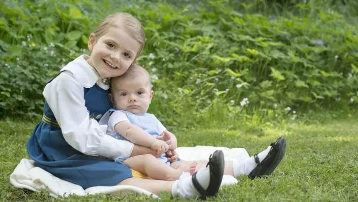 Lief: prinses Estelle en prins Oscar samen op een kaart 