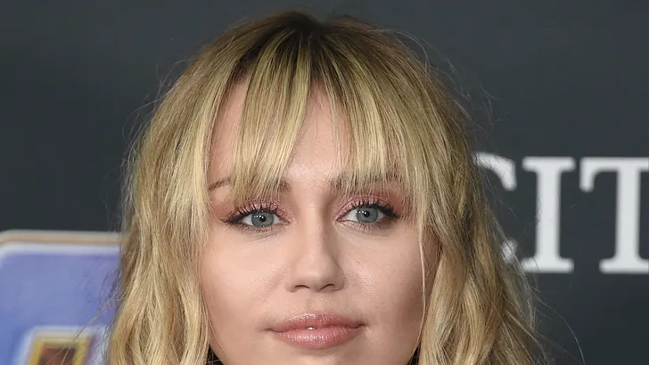 Ex-vriendin Miley Crus doet boekje open over zangeres