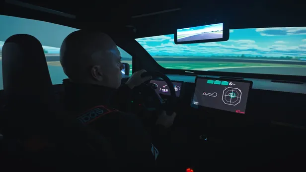 Bridgestone neemt nieuwe rijsimulator in gebruik voor virtuele bandenontwikkeling