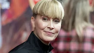 Anouk.