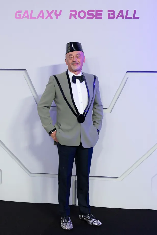Christian Louboutin bij het Bal de la Rose 2026.