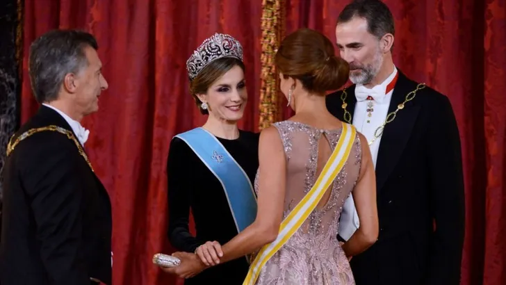 Koningin Letizia lucht (eindelijk) haar mooiste tiara 