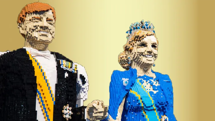 Het eerste standbeeld van Koning Willem-Alexander met baard is een feit