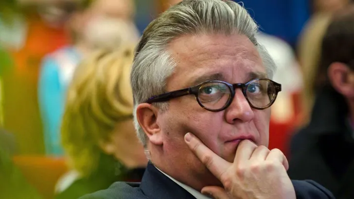 Prins Laurent: 'Ik wil mijn 50 miljoen euro terug!'