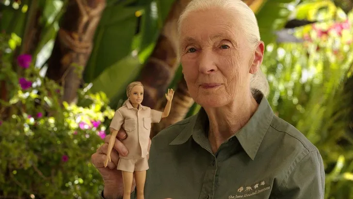 Er is nu een Barbie van primatoloog Jane Goodall