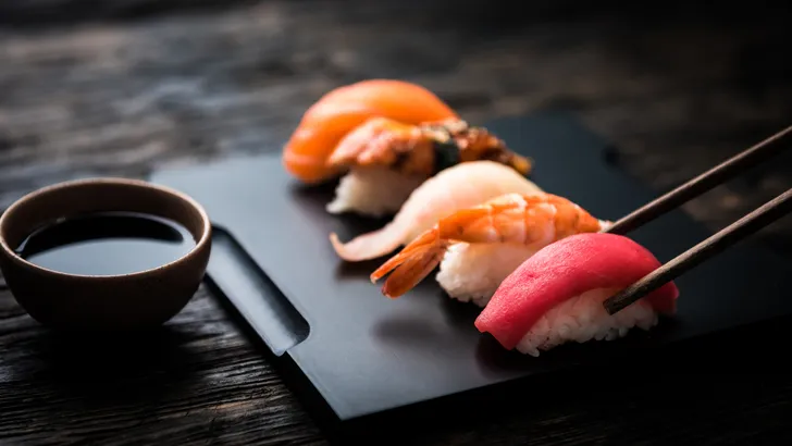 8 Dingen die je hoort te weten over het eten van sushi