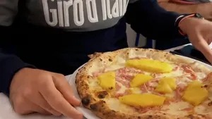 giro pizza ananas