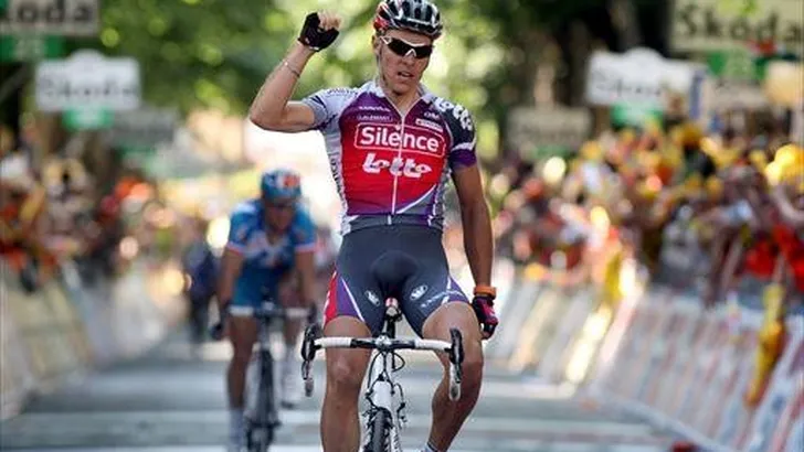 GIRO: Gilbert wint, Menchov ruimer in roze