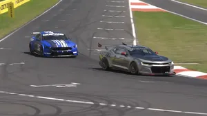 VIDEO: de nieuwe Camaro en Mustang Supercar op Bathurst