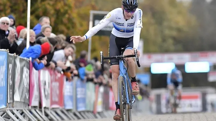 Europees kampioen Aerts schrijft Jaarmarktcross in Niel bij op erelijst