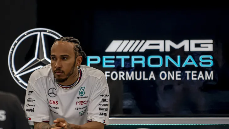 Hamilton ziet Verstappen als waardige opvolger: 'Hij is zo'n coureur'