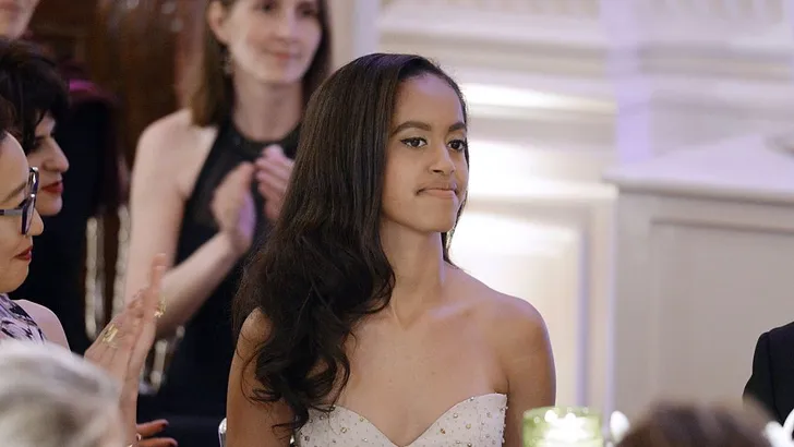 Zien: Malia Obama twerkt op festival