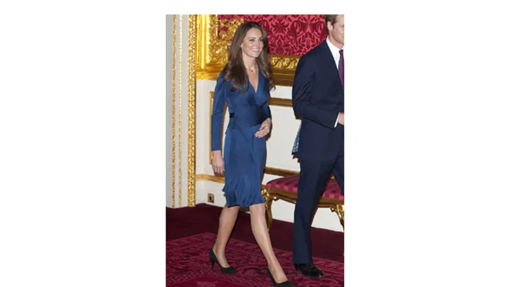 De verlovingsjurk van Kate Middleton is nu te koop