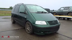 VIDEO: 700 pk VR6 Turbo VW Sharan gaat de dragstrip op