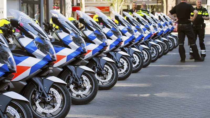 Nieuwe brommers voor de politie | Autobahn