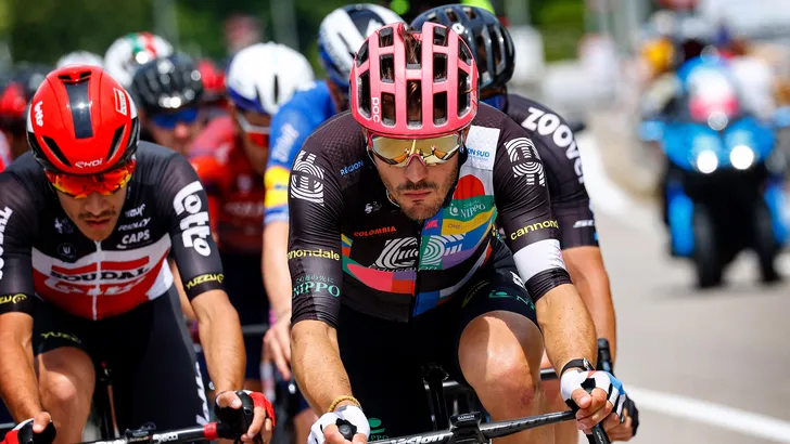 Alberto Bettiol wint 18e etappe Giro d'Italia