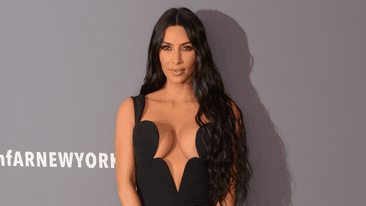 Zien: Kim Kardashian begaat opnieuw Photoshop-fail