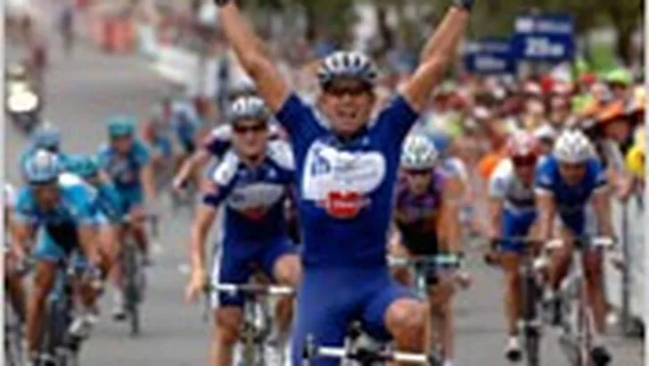 Davis klopt McEwen in slotrit Down Under