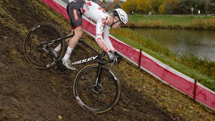 Wereldbeker Cyclocross Race in Hulst 2022 men elite