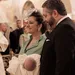 Romanovs onthullen geslacht tweede kindje. – Foto van grootvorst George en prinses Rebecca Victoria Romanov bij de doop van zoontje Alexander.