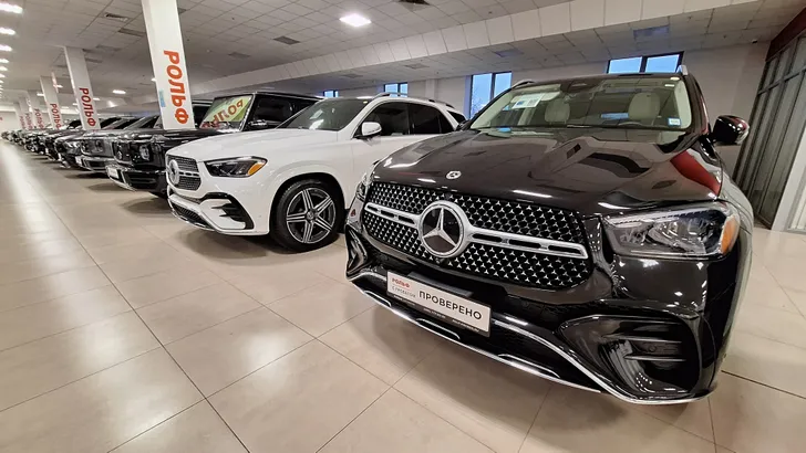 Duizenden westerse auto's bereiken Rusland via Chinese omweg ondanks harde sancties