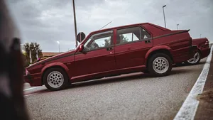 Hij kocht deze Alfa voor 500 euro: nu casht hij 20.000 euro zonder te klussen