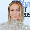 Jennifer Lopez openhartig over lichaam: 'Ik kreeg zo vaak te horen dat er kilo's af moesten'