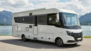 Franse zanger Daniel Guichard (77) tourt in 5,5 ton zware camper: 'Ik haat reizen, dus neem ik mijn huis mee'