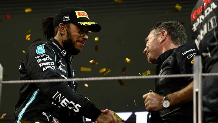 Horner haalt uit naar 'wanhopig' Mercedes: 'Wij racen niet met advocaten'