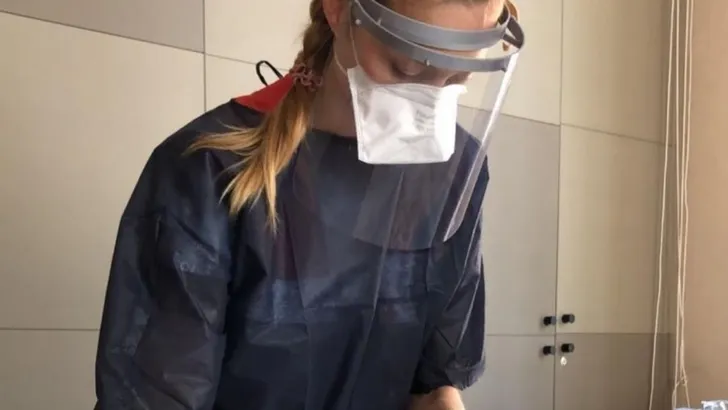 7 royals in de zorg: geen tiara's, maar kapjes