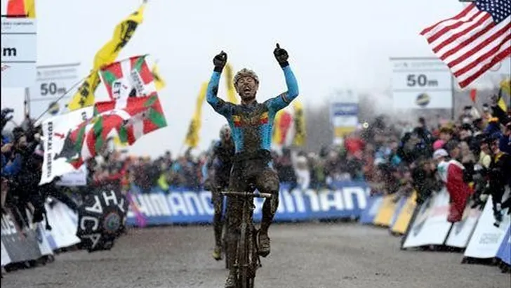 GOUD VOOR NYS, VAN DER HAAR PAKT BRONS