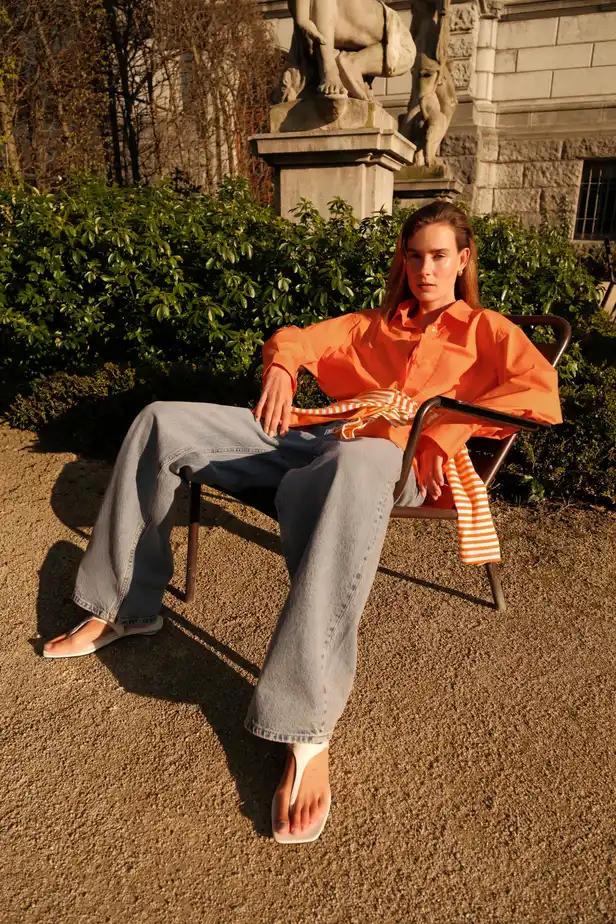 Blouse €29,95 | Longsleeve: €22,95
