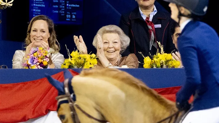 Beatrix en Margarita genieten bij Jumping Amsterdam