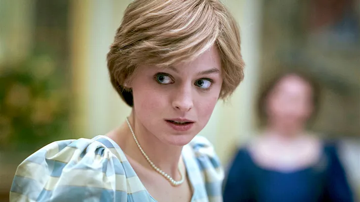 The Crown: even over Diana's haar