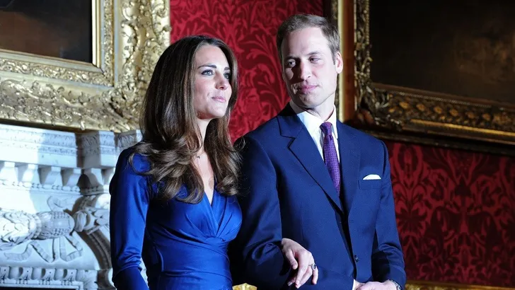 Dít zag je niet bij de verloving van William en Kate